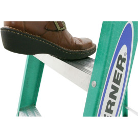 ESCABEAU FIBER 225lb 6' VERT