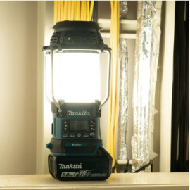 RADIO LANTERNE DIGITAL 18V